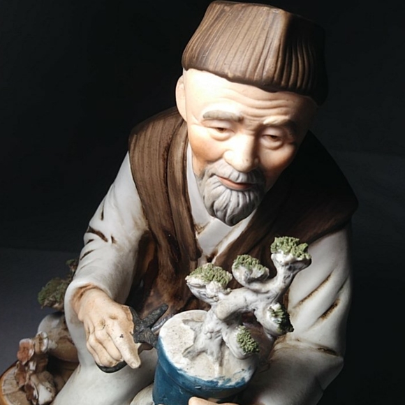 Lionstone Far East Collection Figurine - Picture 7 of 8